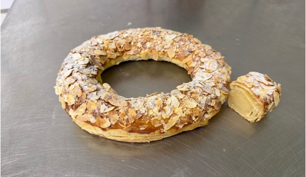 Kerstkrans met amandelspijs